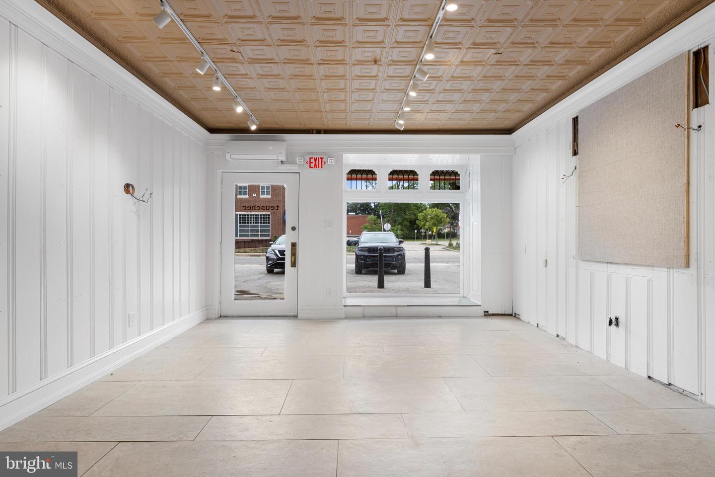 240 E Lancaster Ave #retail Unit Property Photo 6