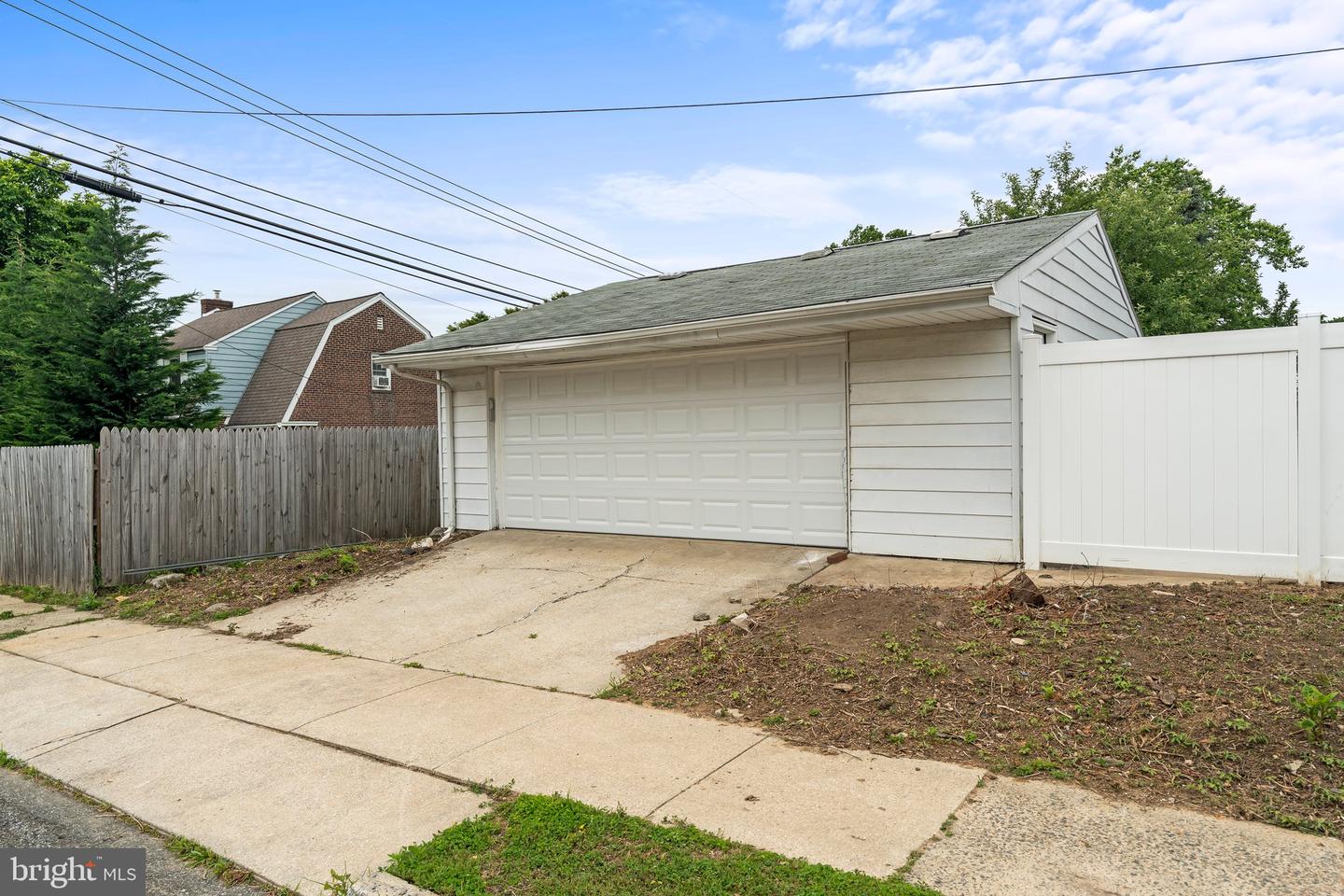 520 Maine Ave Property Photo 33