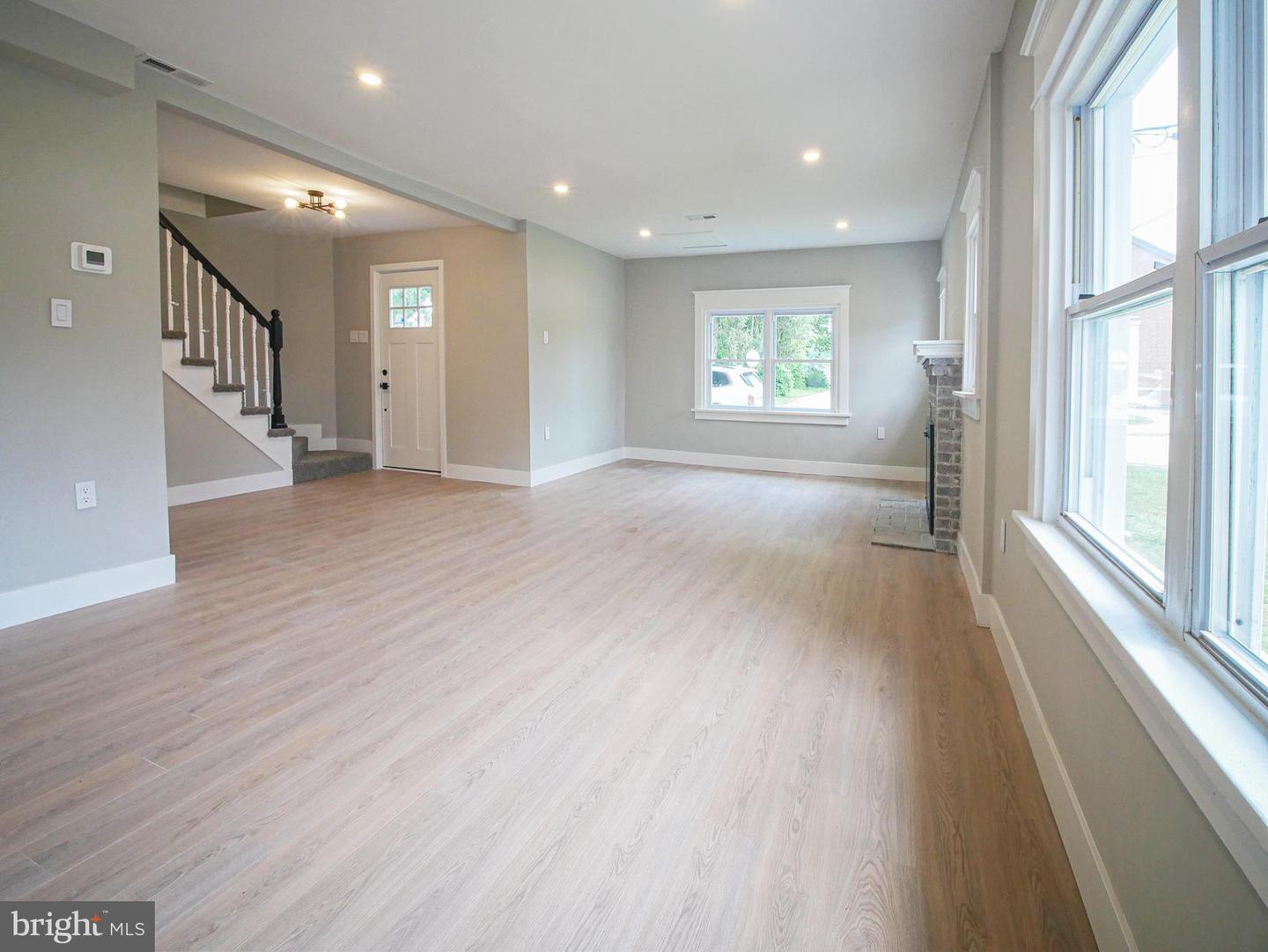 1200 First Ave Property Photo 20