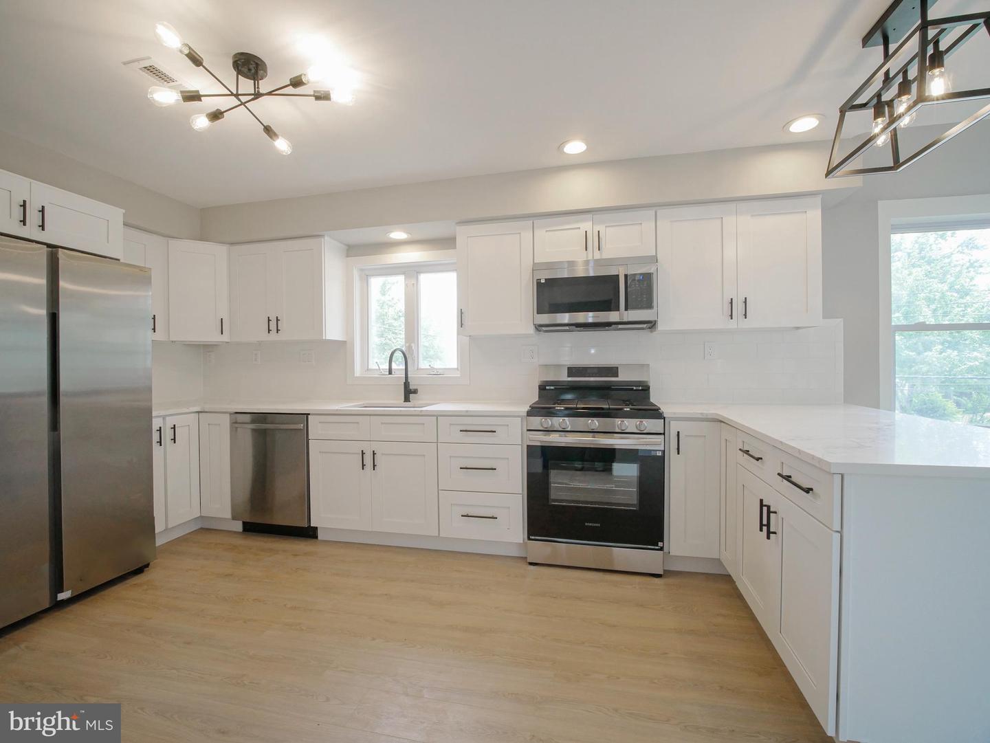 1200 First Ave Property Photo 27