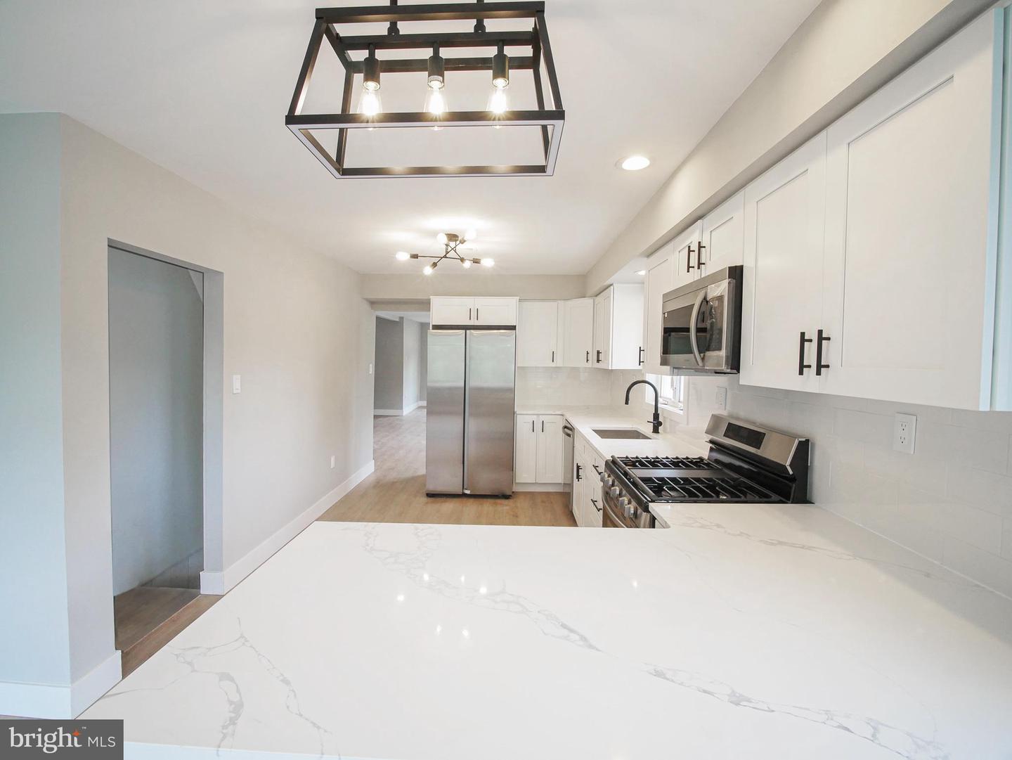 1200 First Ave Property Photo 28