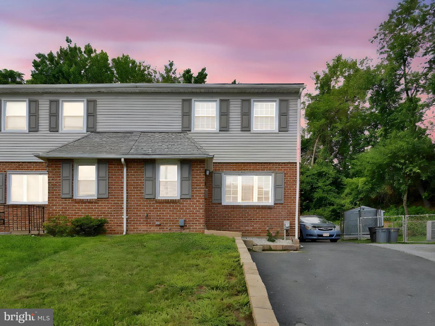 301 MELLING AVE Property Photo 1