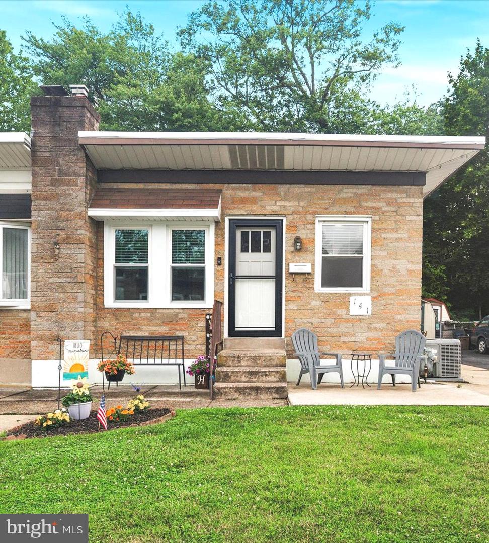 141 Morris Ave Property Photo 1