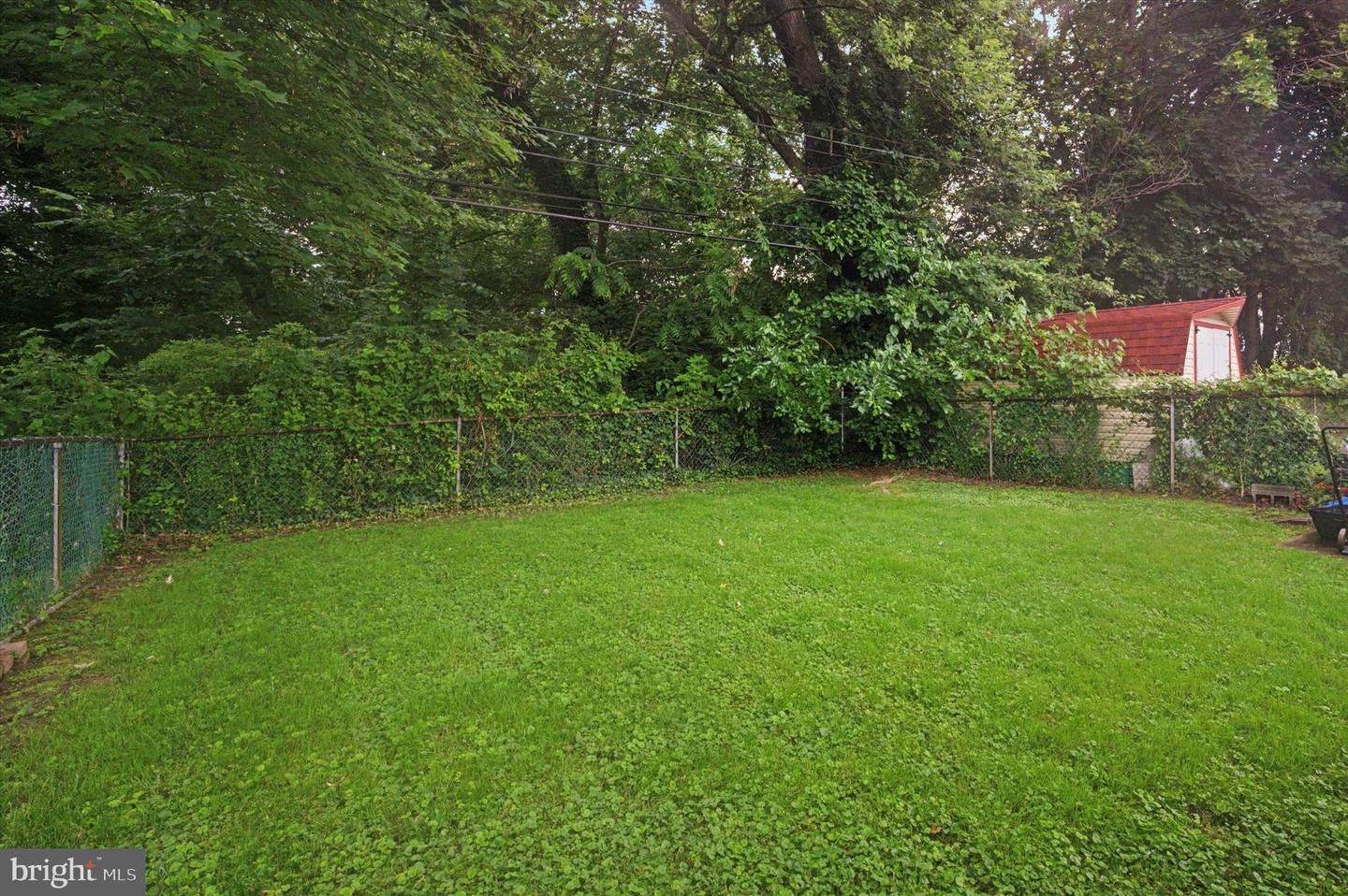 141 Morris Ave Property Photo 17