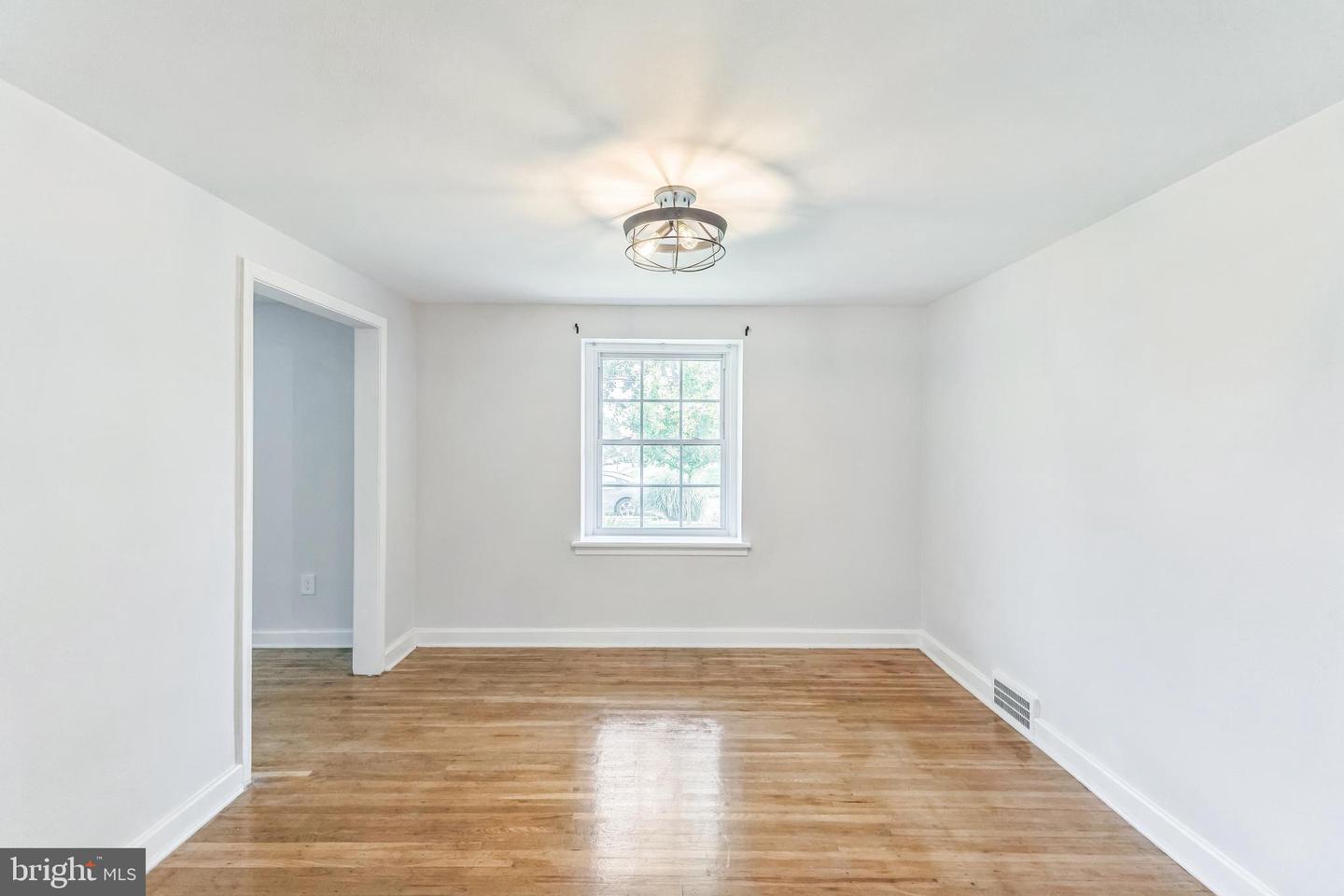 515 Johnson Ave #101 Property Photo 6