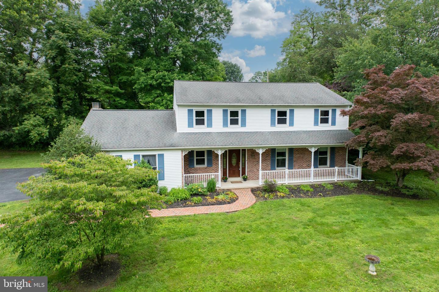 2 Federal Farm Dr #2 Property Photo 1