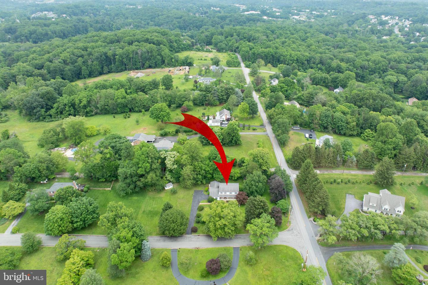 2 Federal Farm Dr #2 Property Photo 4