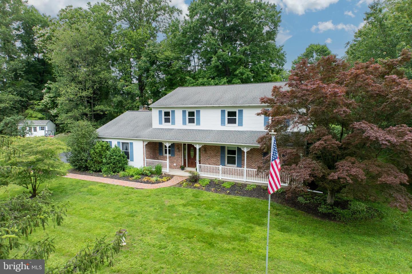 2 Federal Farm Dr #2 Property Photo 6