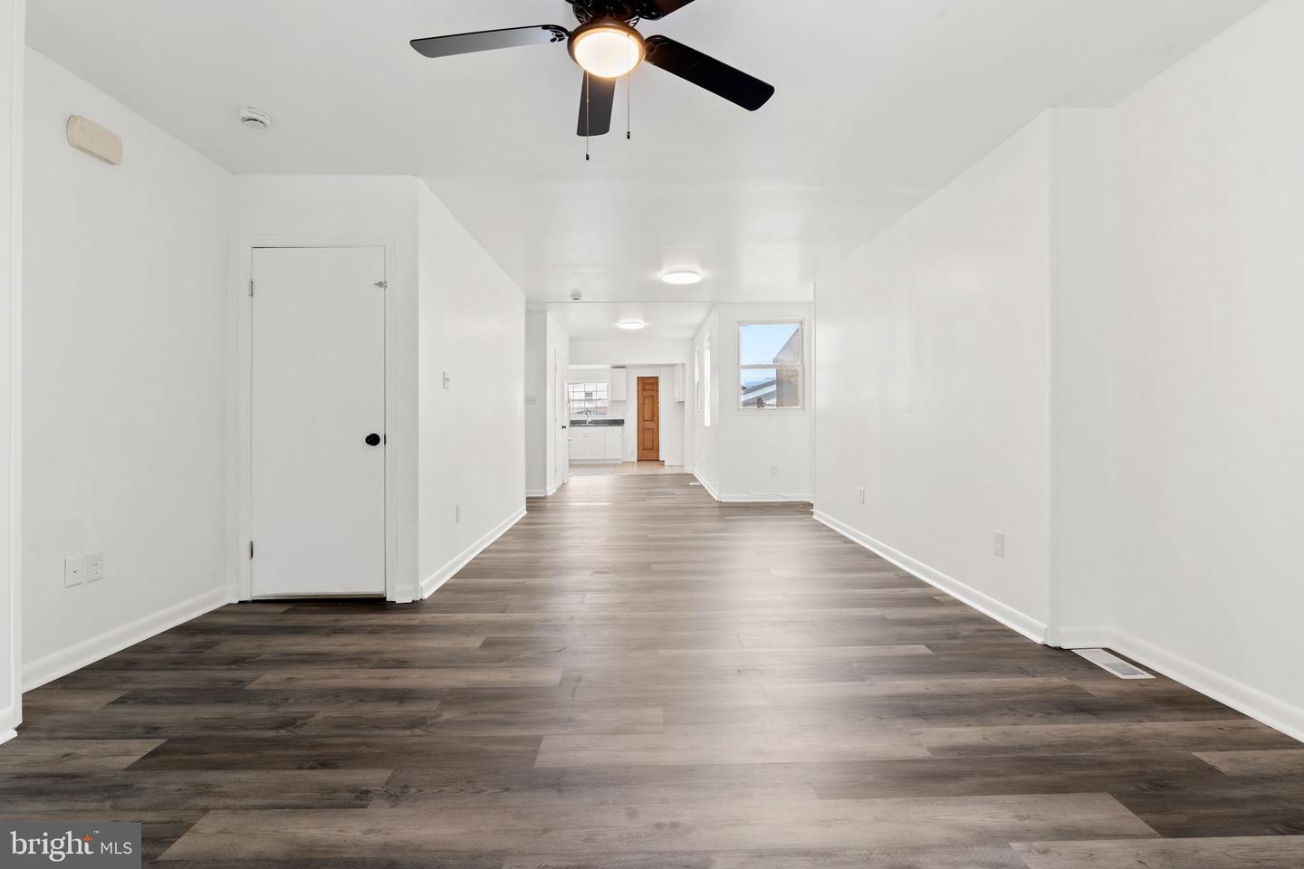 1359 Green St Property Photo 3