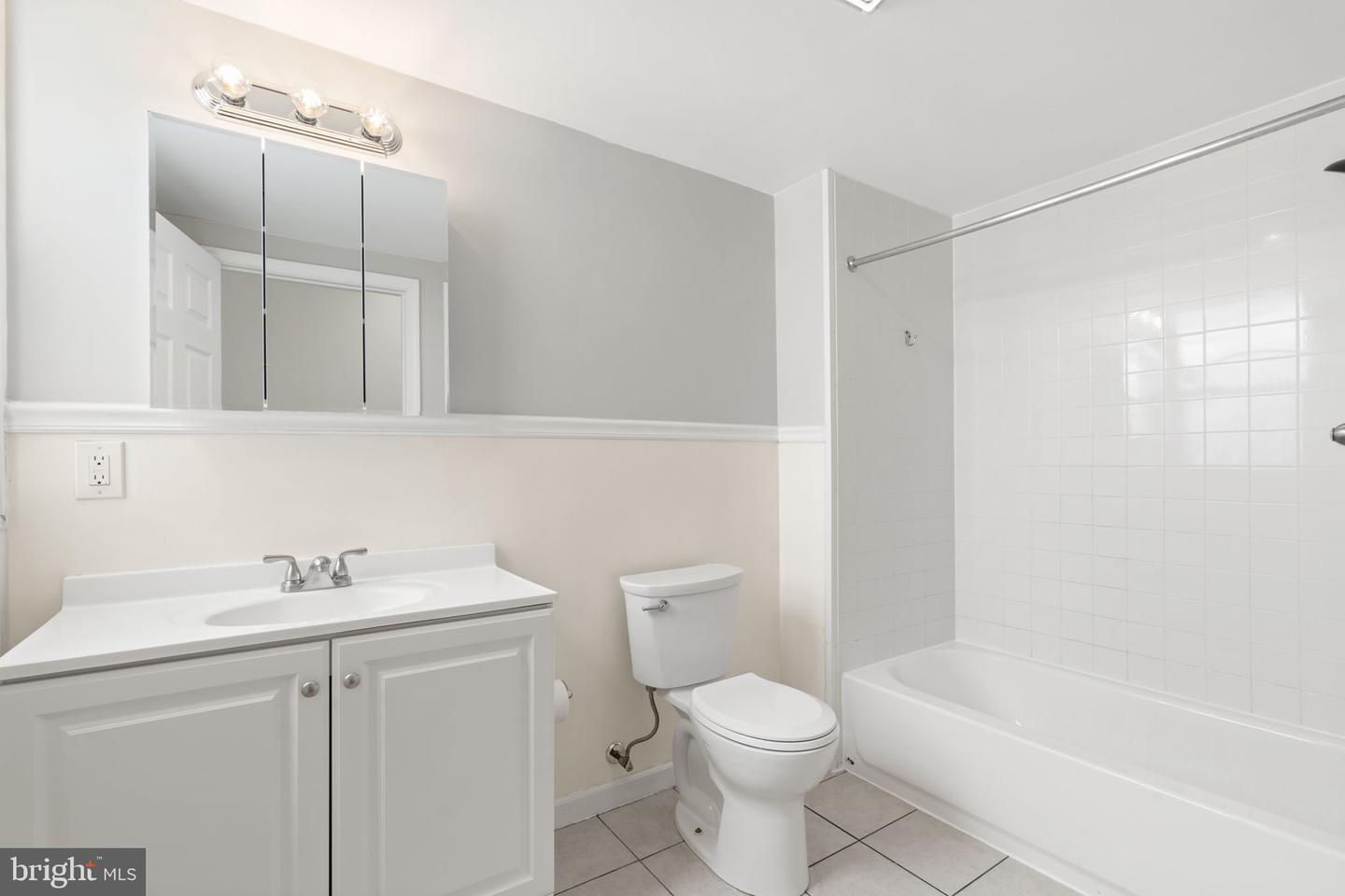 1359 Green St Property Photo 10