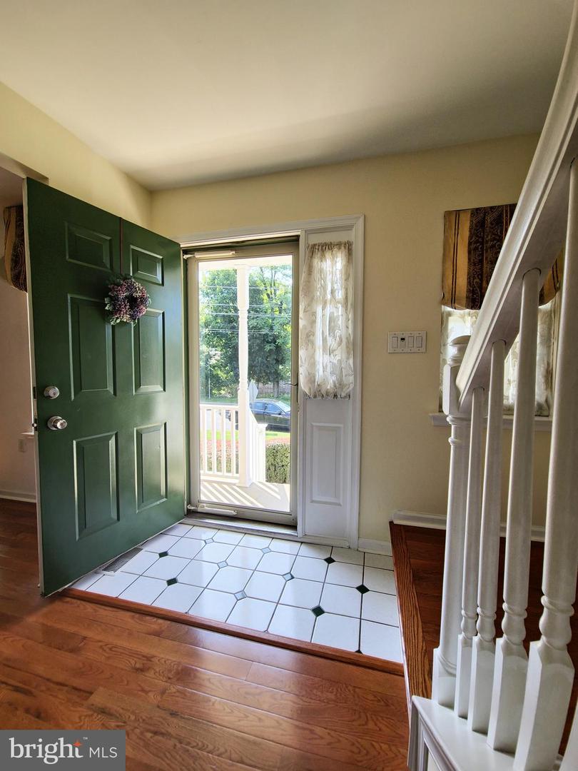1119 Secane Rd Property Photo 2