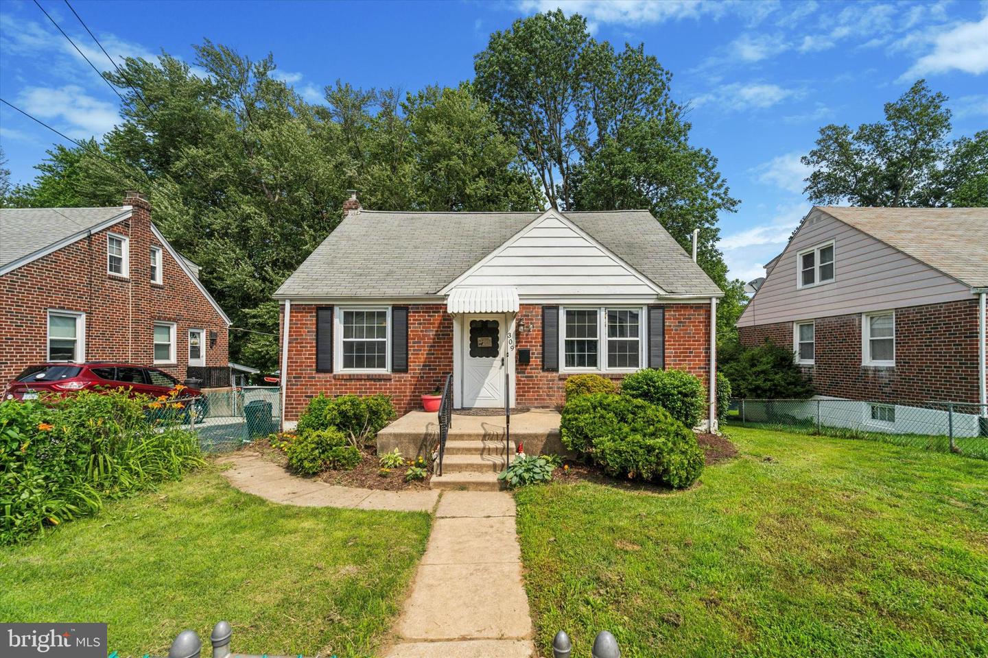 309 Birchwood Rd Property Photo 1