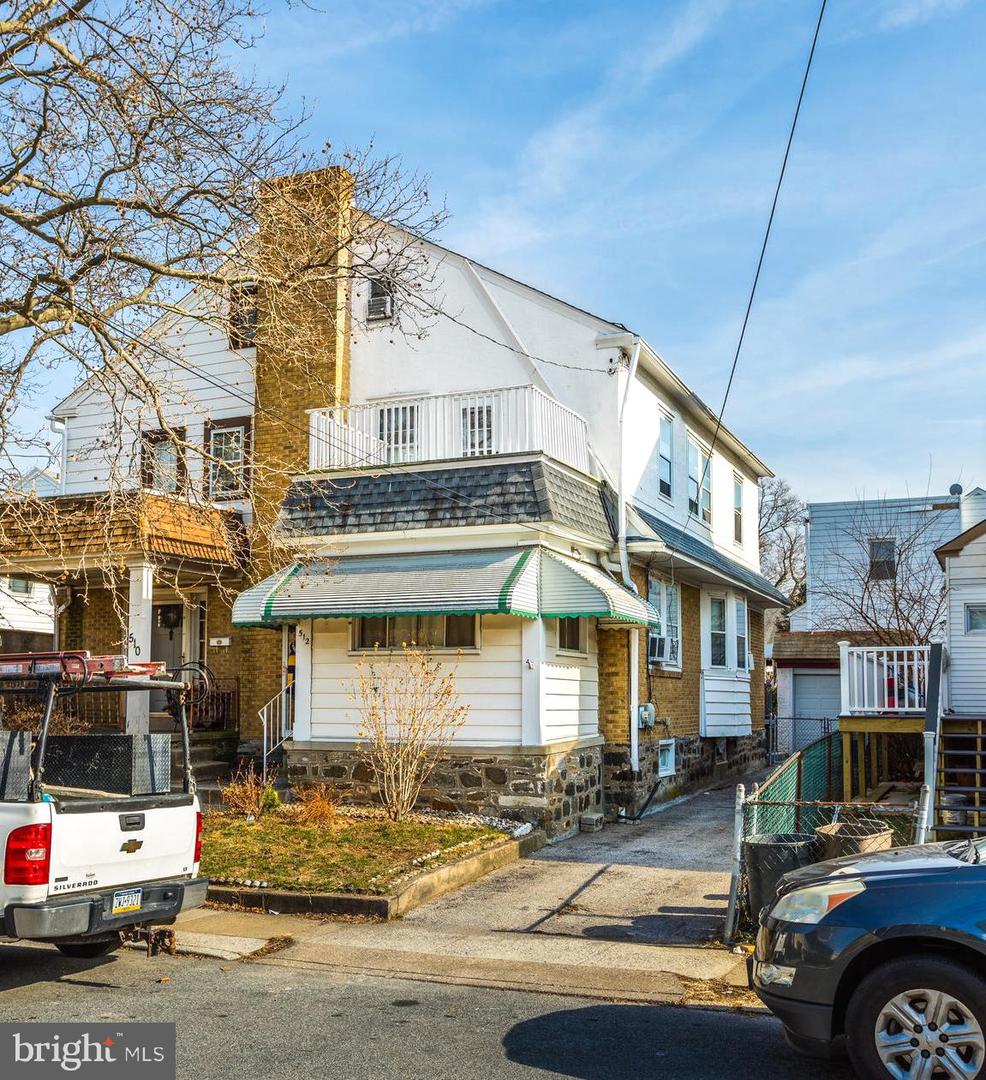 512 FAIRFIELD AVE Property Photo 1