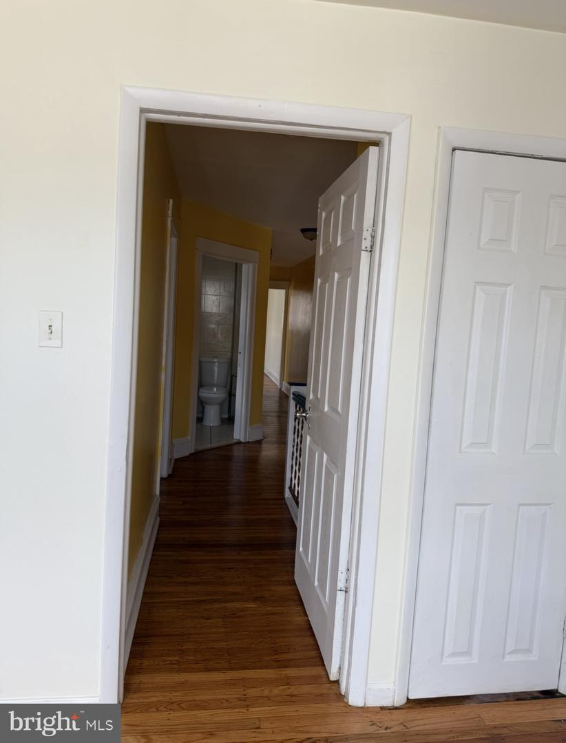 669 Long Ln Property Photo 10