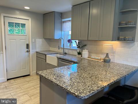 30 Wayne Ave Property Photo 5