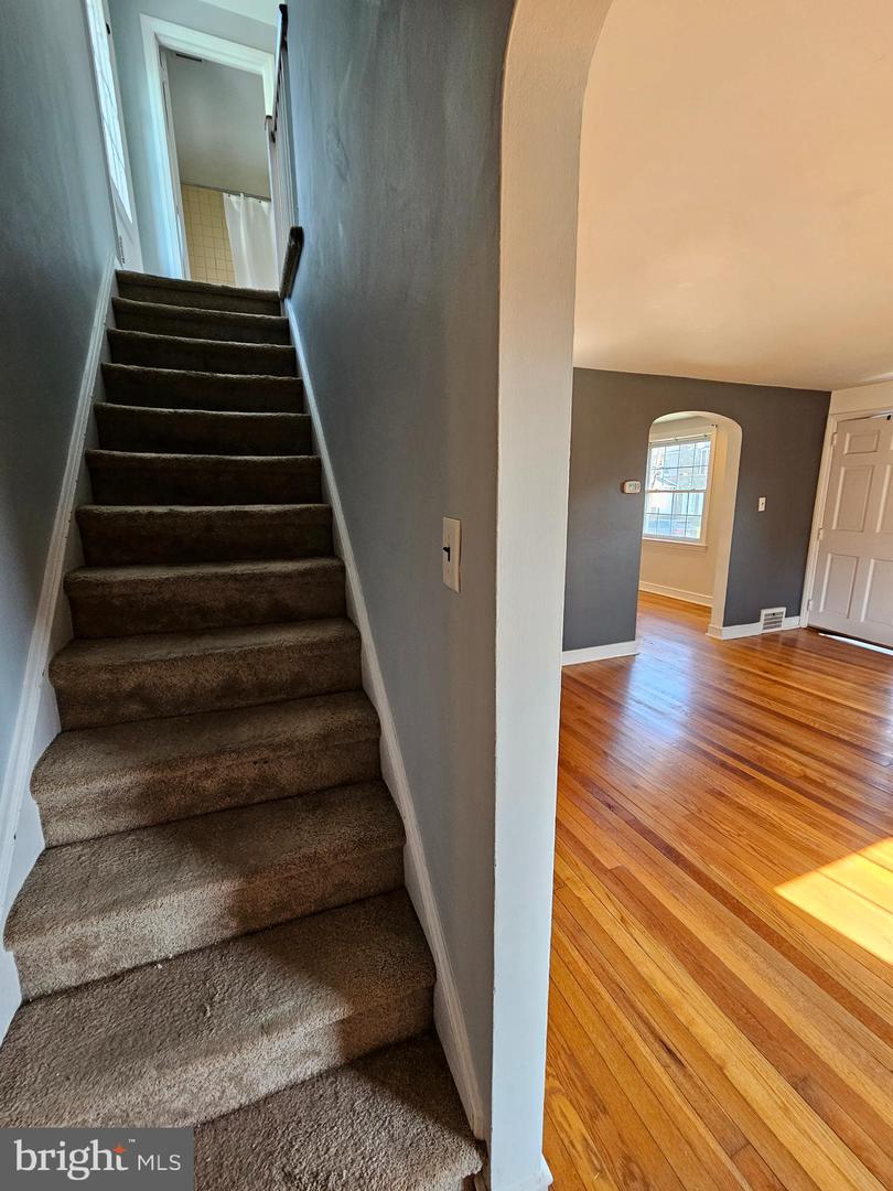 30 Wayne Ave Property Photo 12