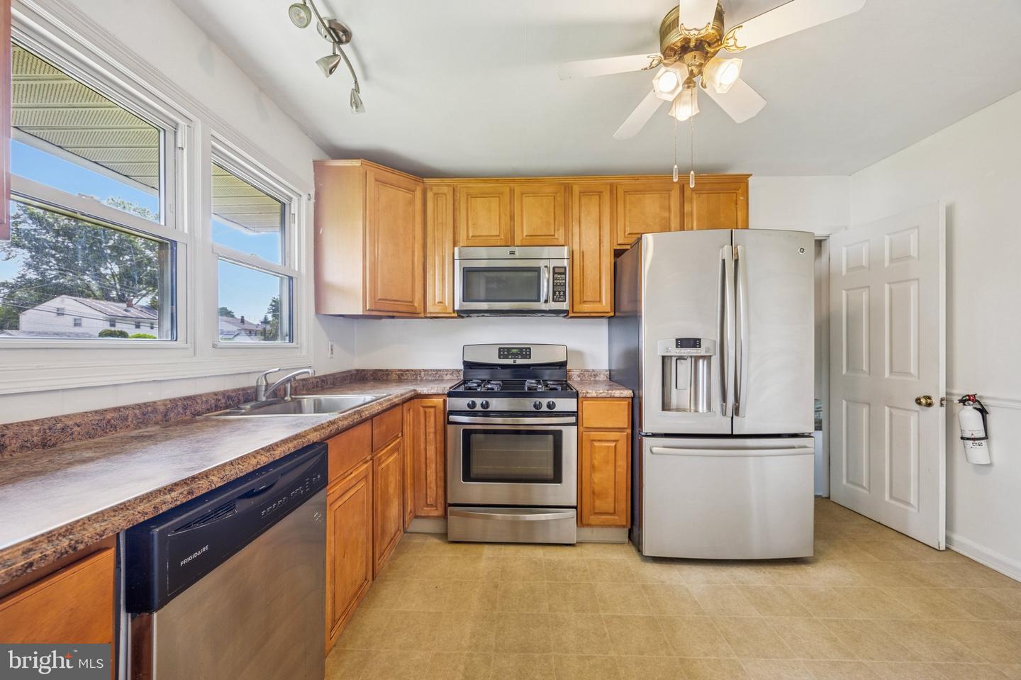 3557 Swiftwater Ln Property Photo 2