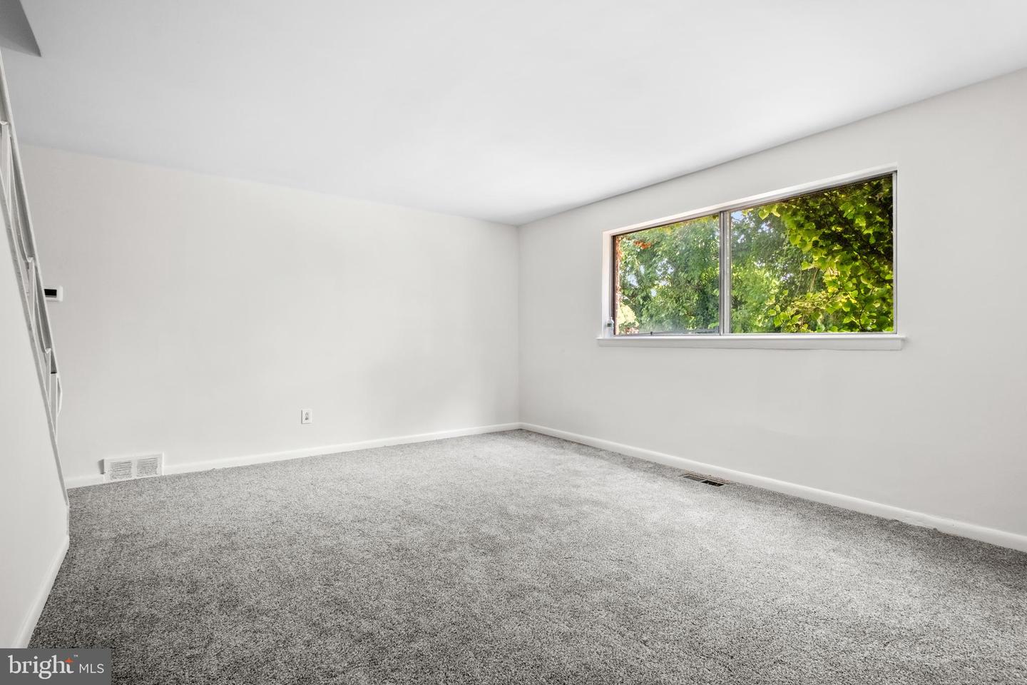 1429 Forrester Ave Property Photo 8