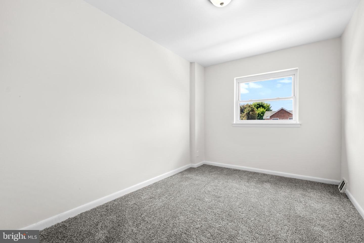 1429 Forrester Ave Property Photo 18