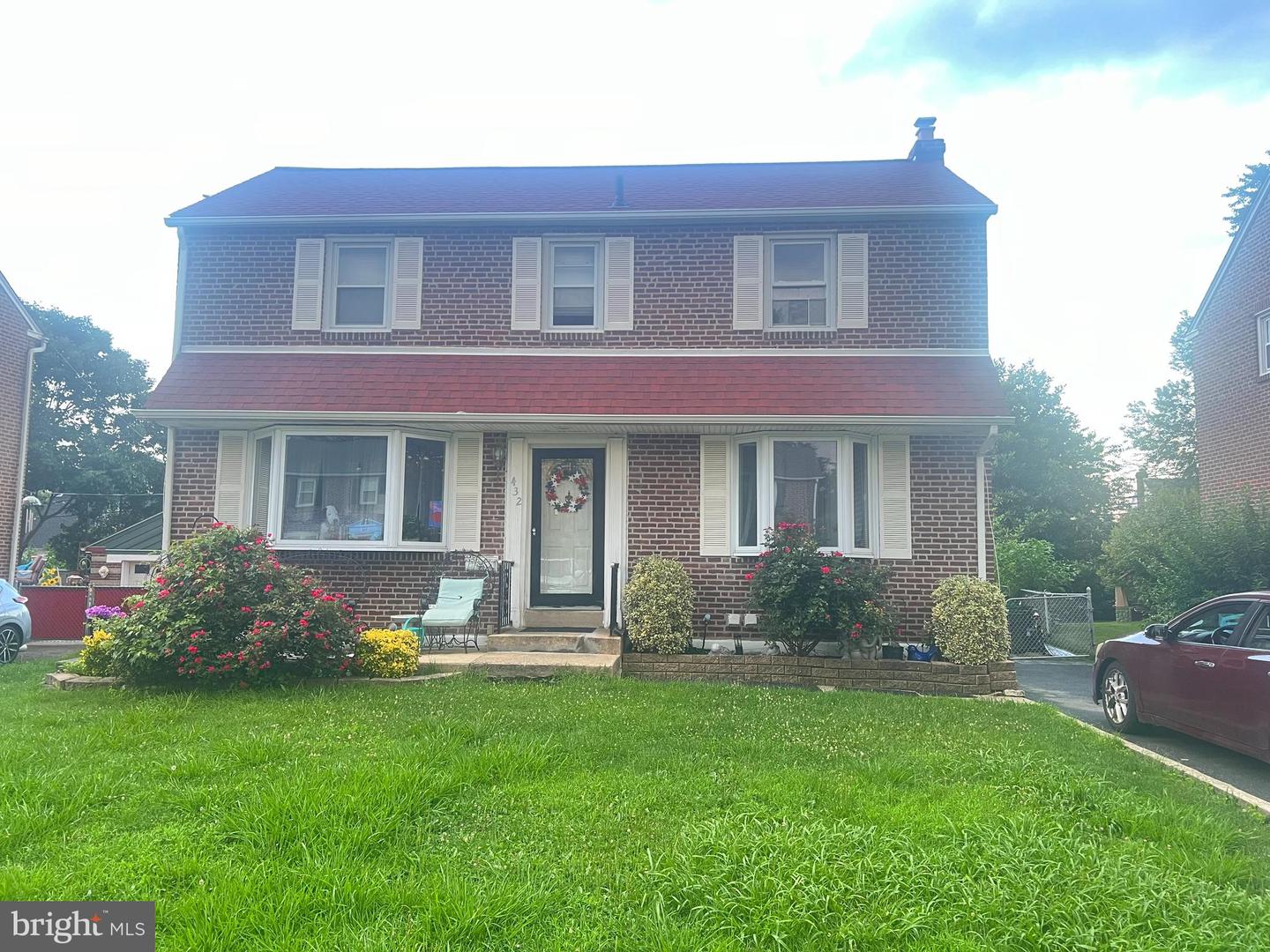 432 LAUREL AVE