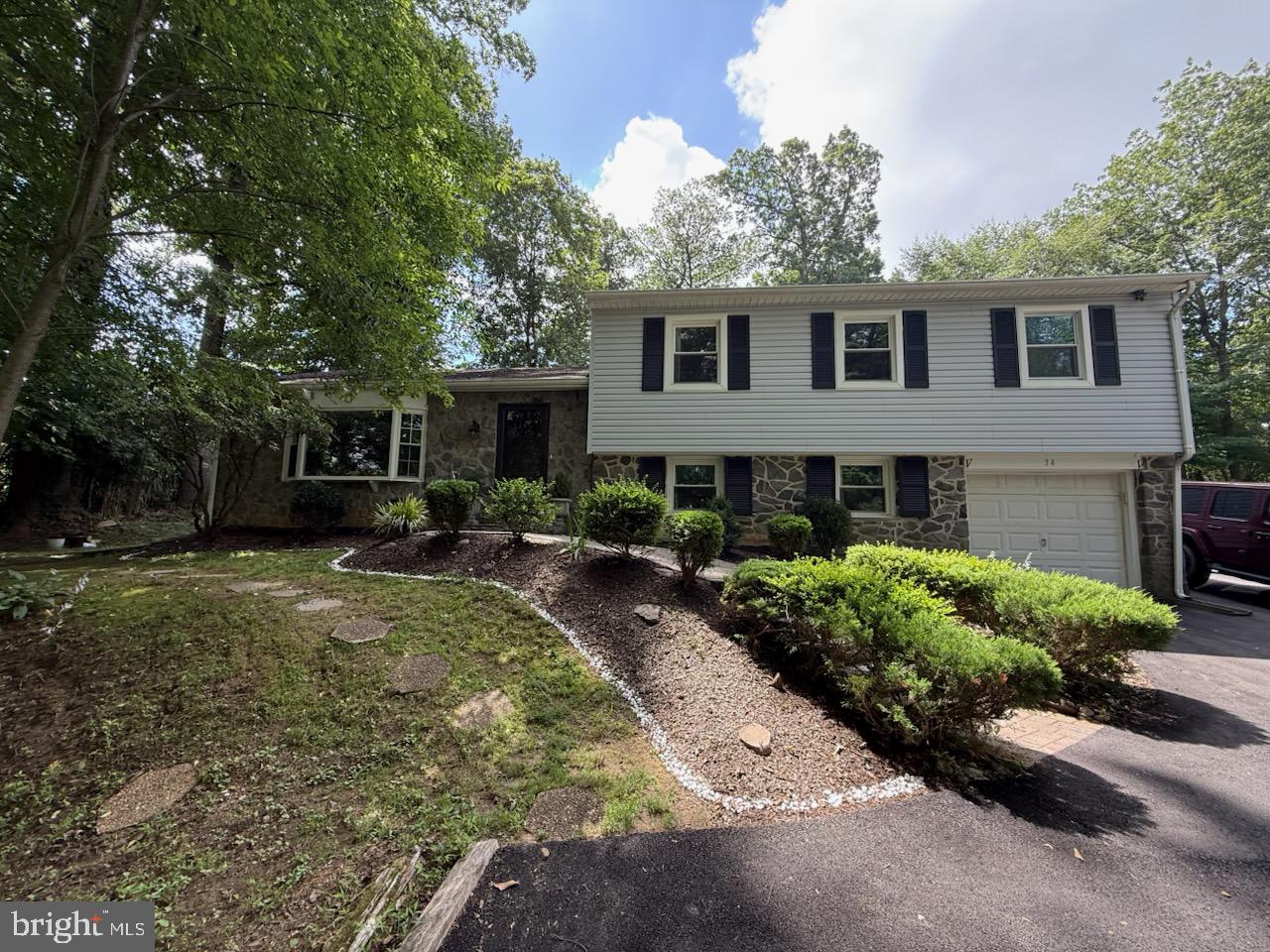 34 E Knowlton Rd Property Photo 1