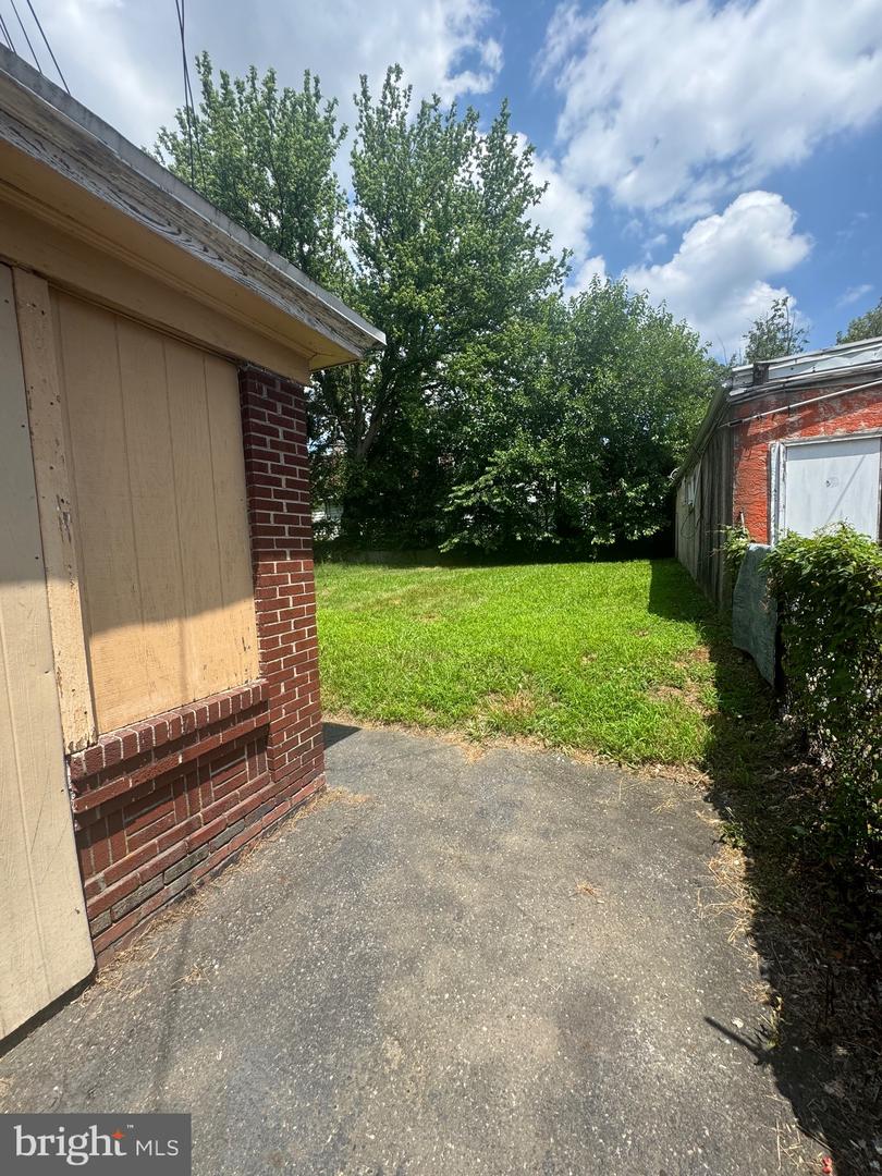 1709 Providence Ave Property Photo 3
