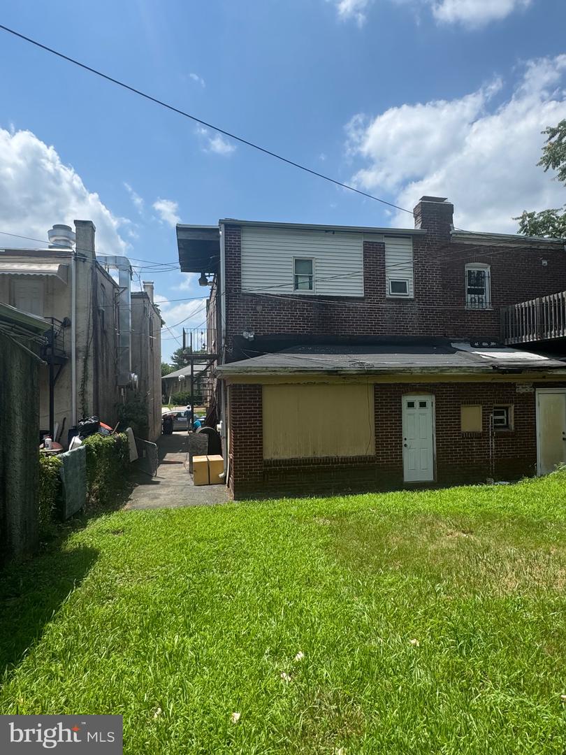1709 Providence Ave Property Photo 4