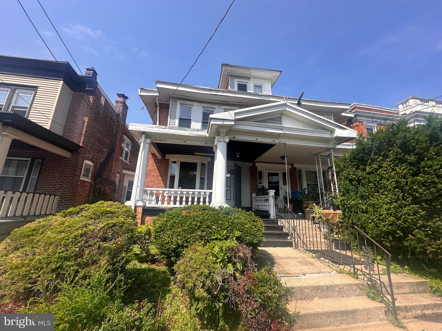 2008 MADISON ST