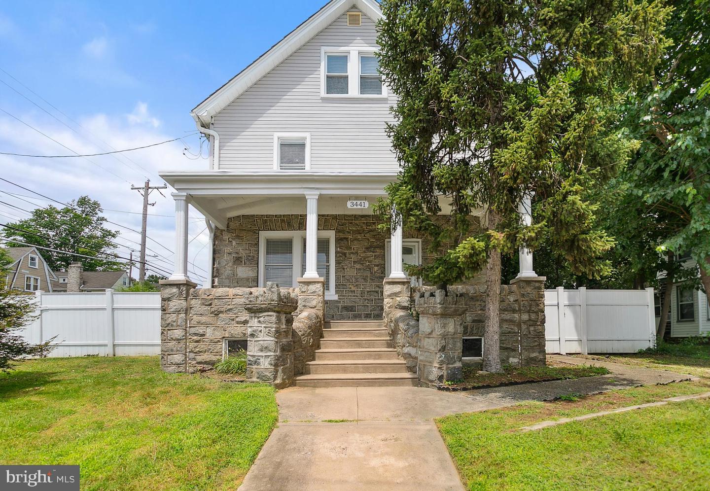 3441 Berkley Ave Property Photo 1