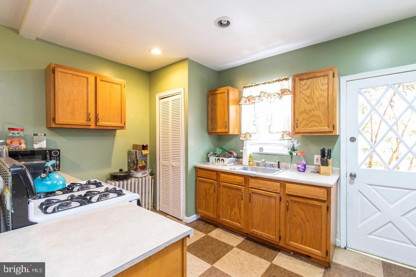 447 West Chester Pike Property Photo 6