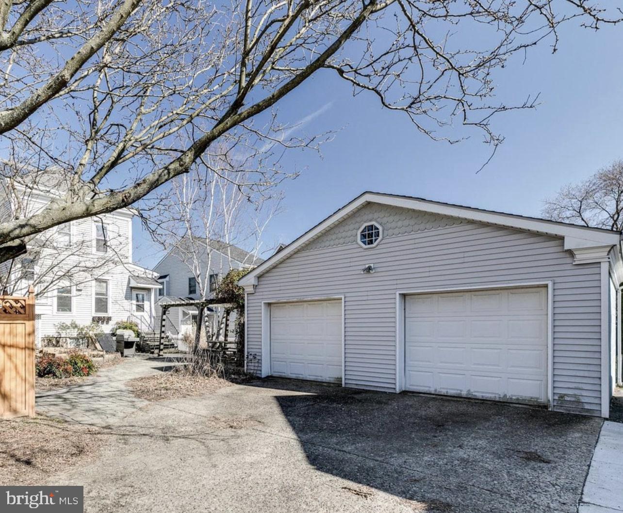 131 Milmont Ave Property Photo 15