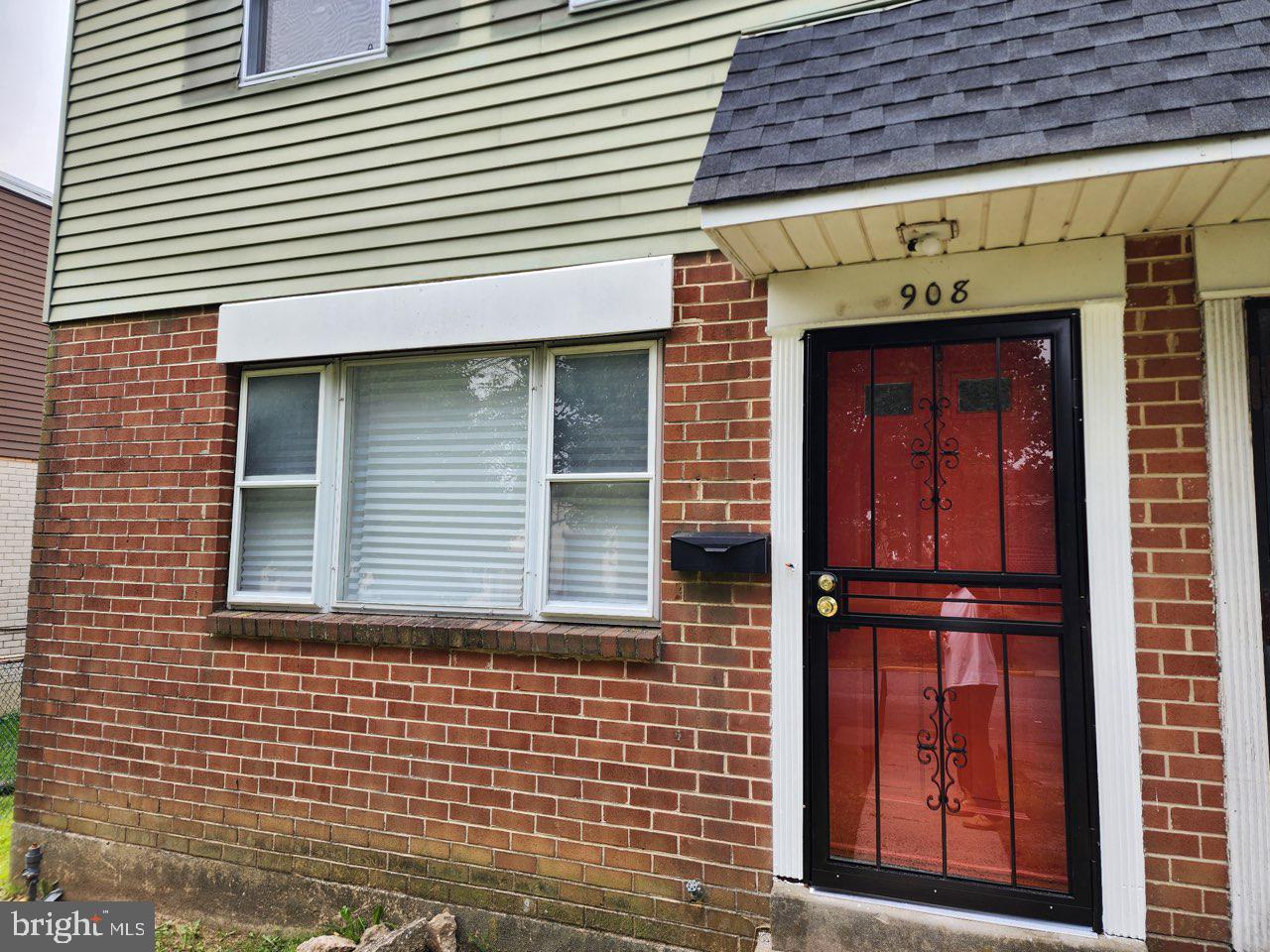 PADE2096598 Property Photo 1