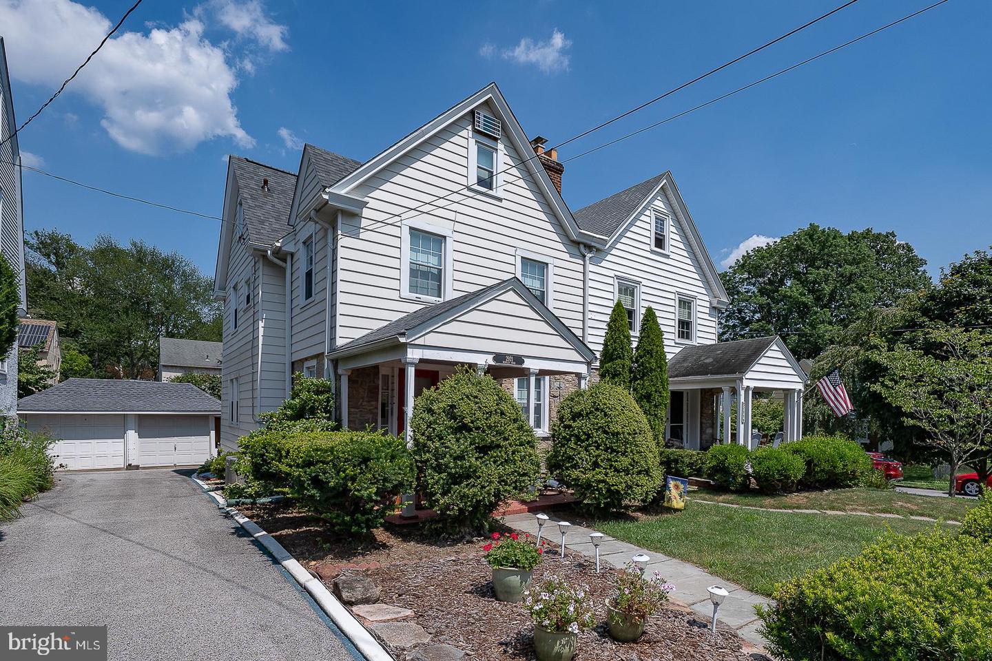 2921 BERKLEY RD