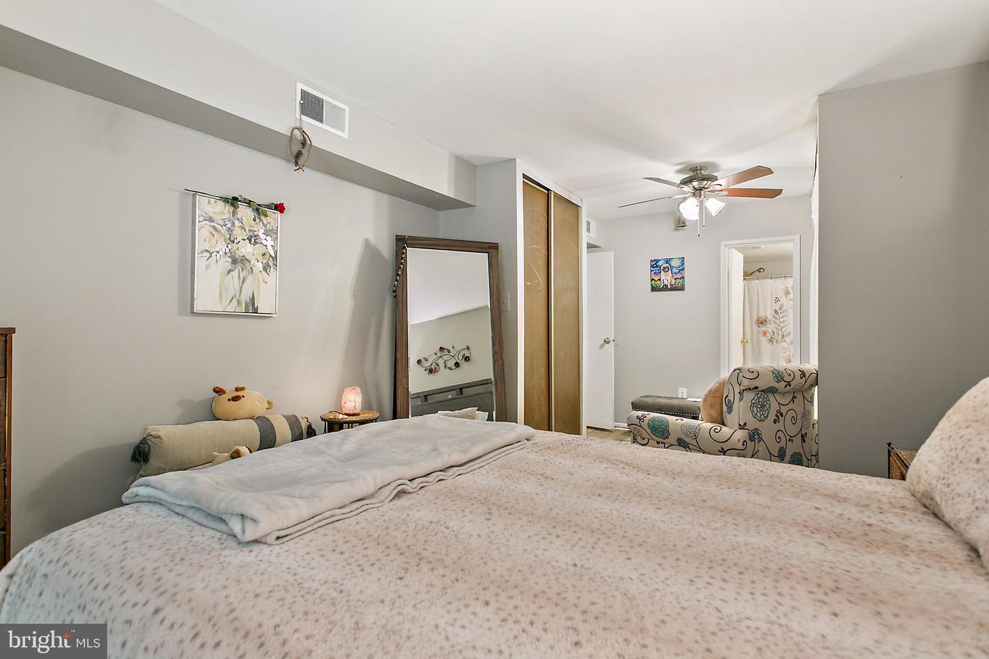 403 Painters Crossing #403 Property Photo 11