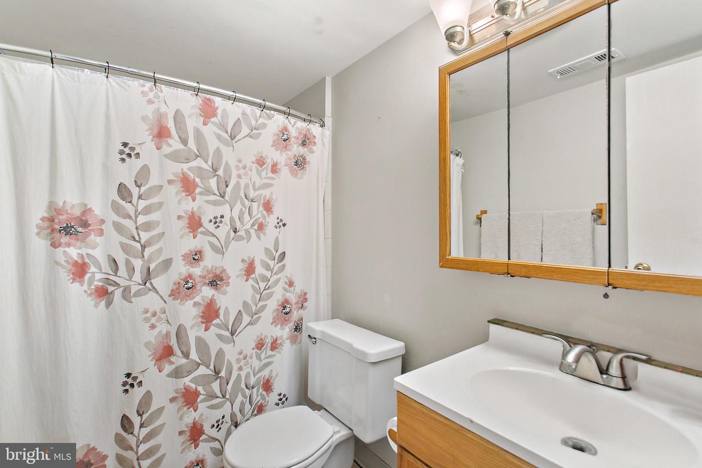 403 Painters Crossing #403 Property Photo 14