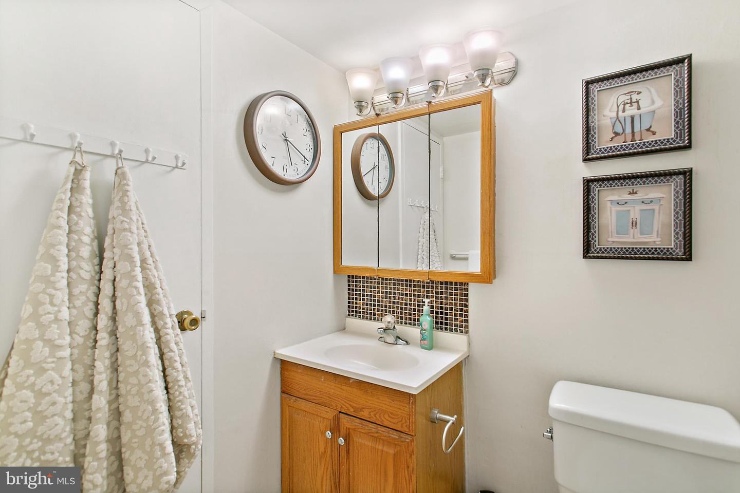 403 Painters Crossing #403 Property Photo 15