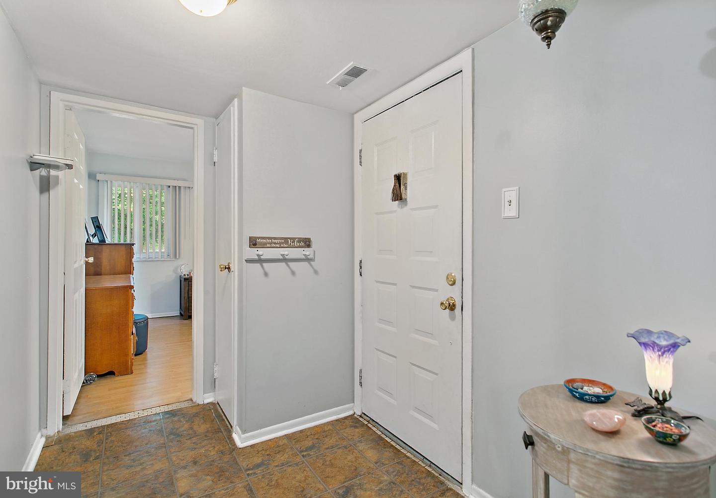 403 Painters Crossing #403 Property Photo 17