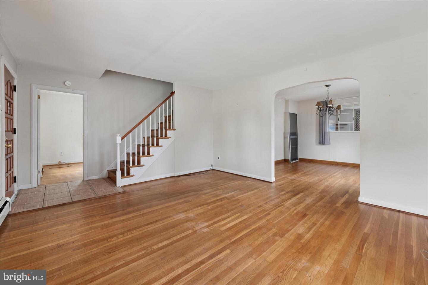 4 N Sycamore Ave Property Photo 4
