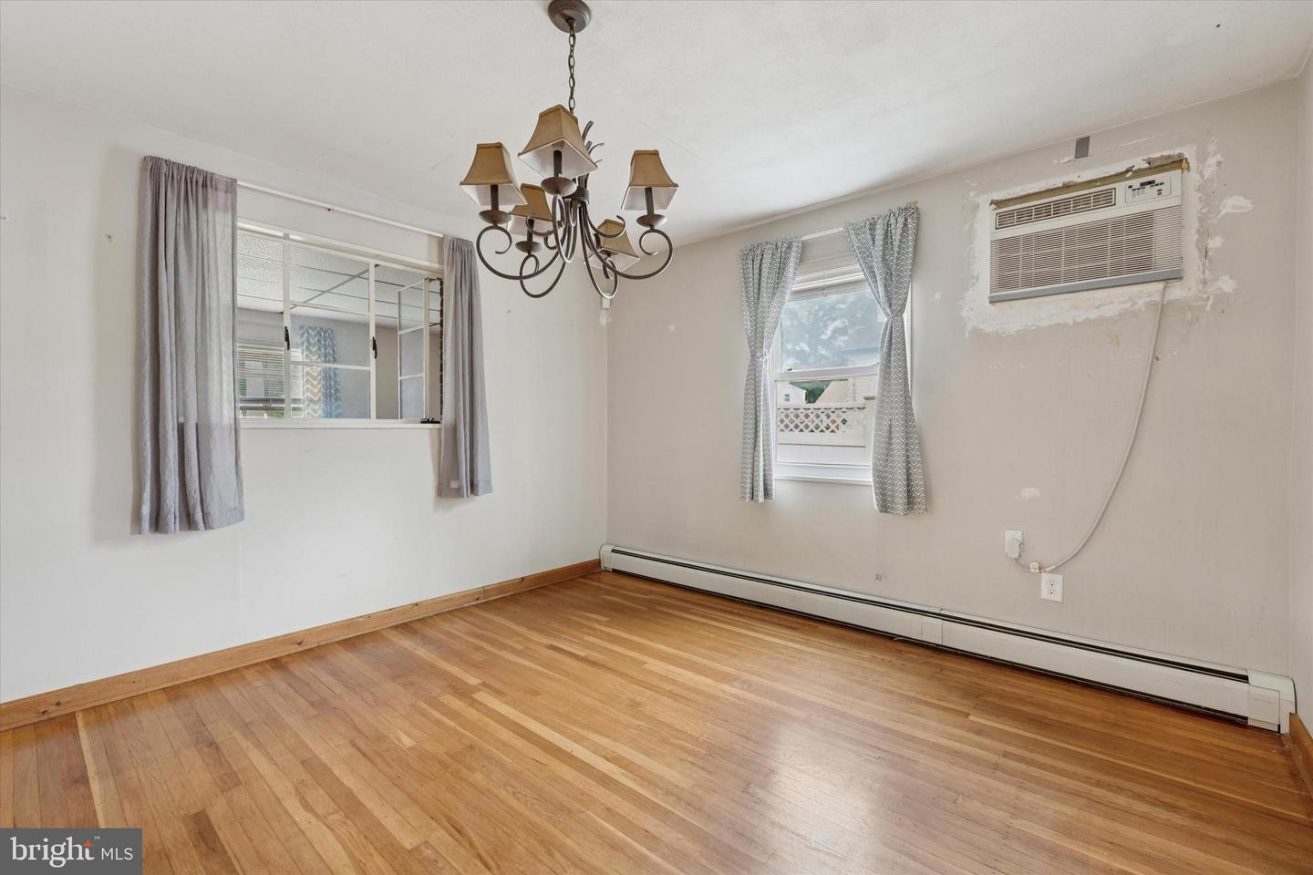 4 N Sycamore Ave Property Photo 5