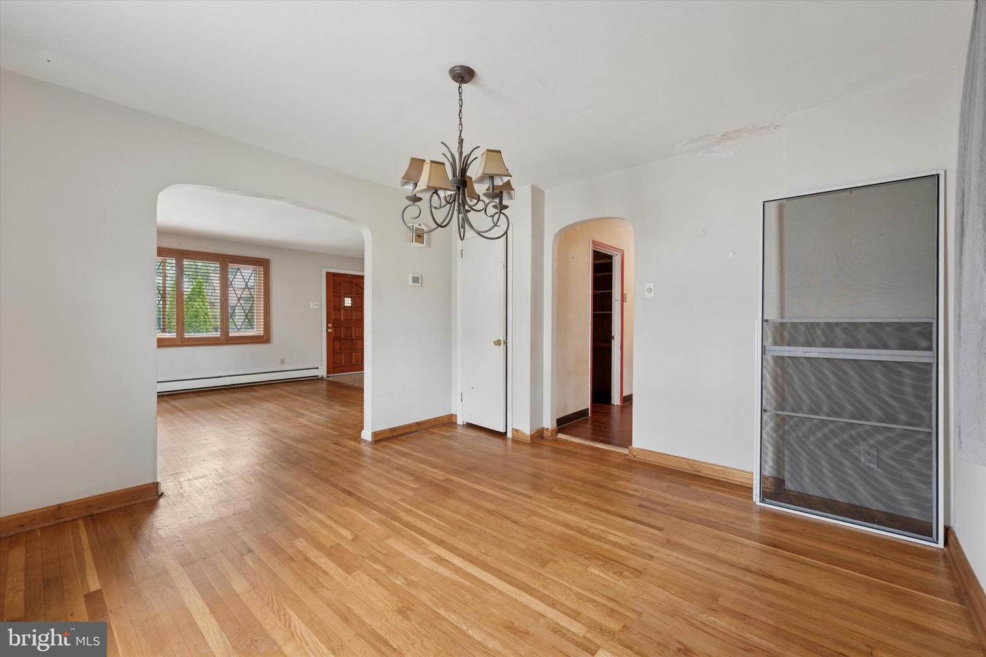 4 N Sycamore Ave Property Photo 6