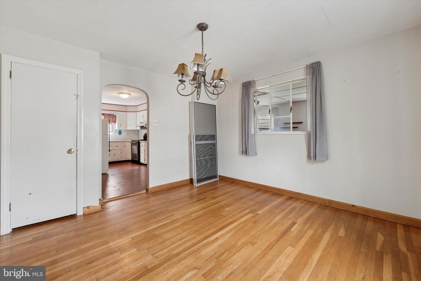 4 N Sycamore Ave Property Photo 7