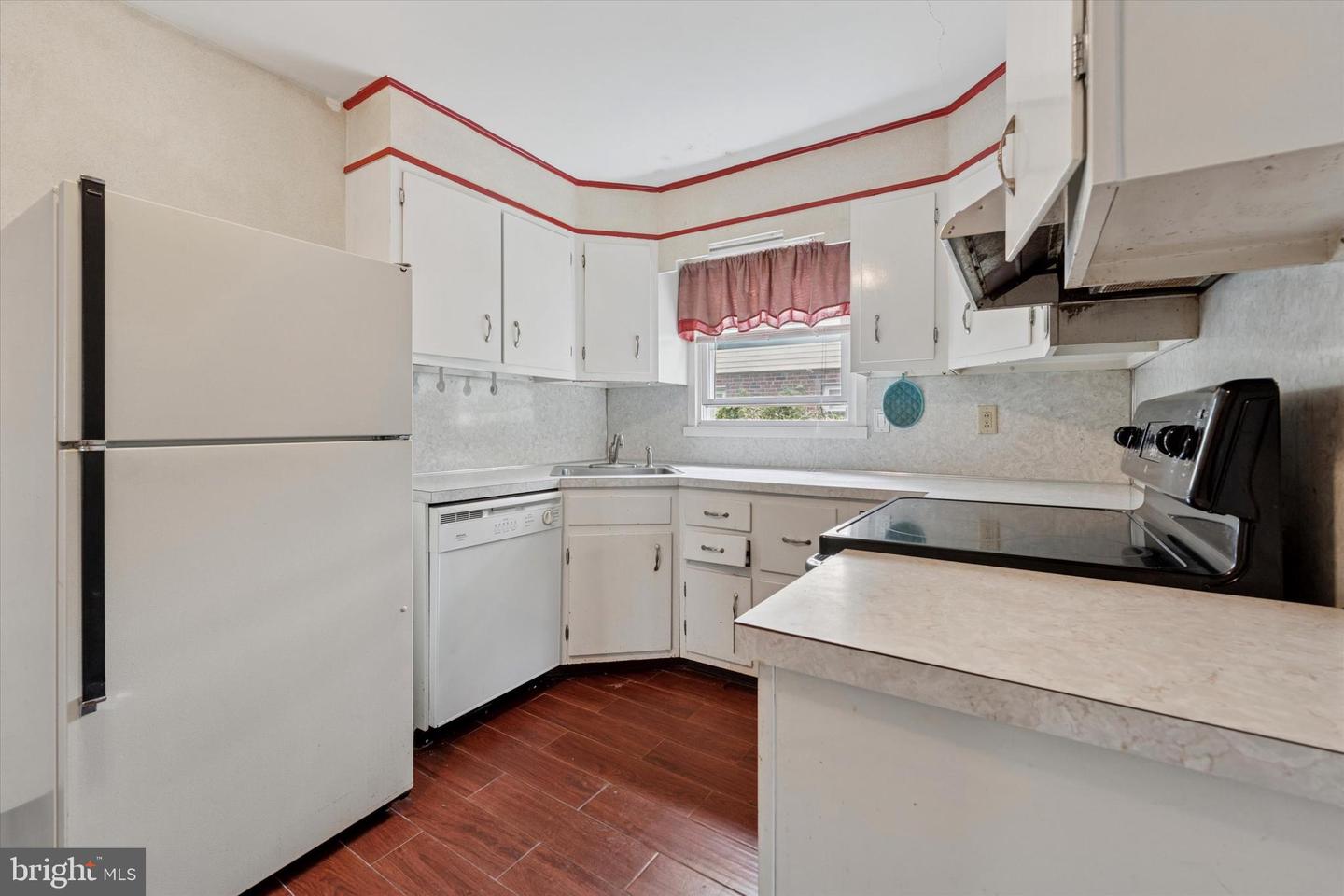 4 N Sycamore Ave Property Photo 11