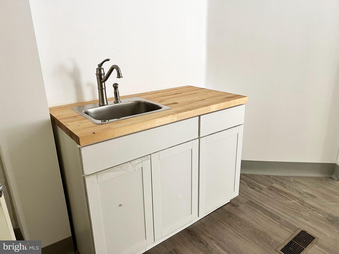23 Park Ave Property Photo 11
