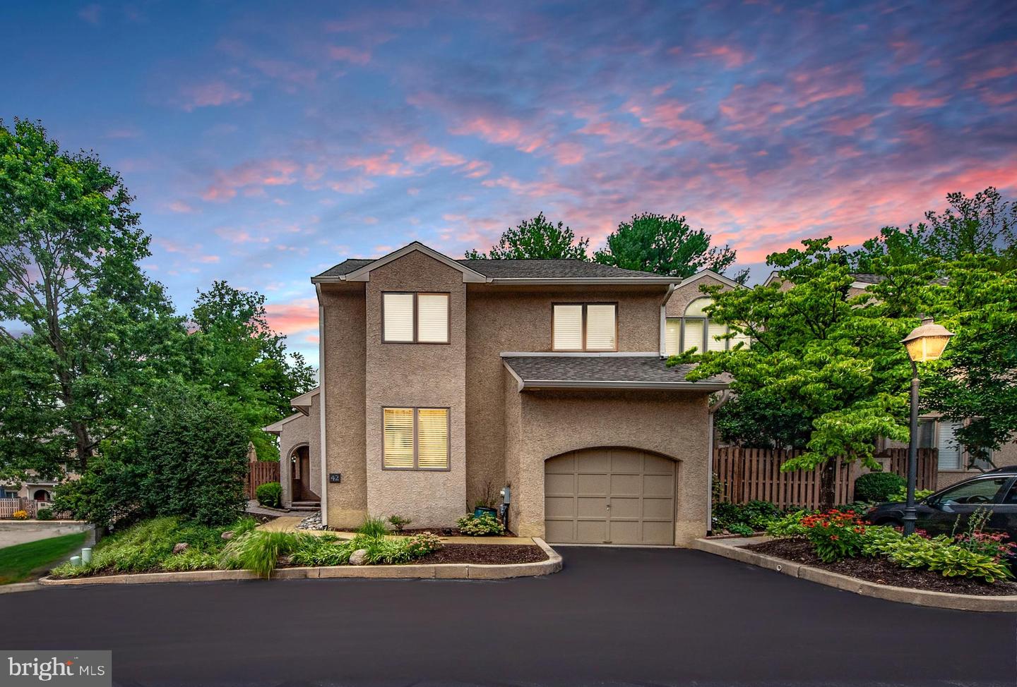 42 Greythorne Woods Cir Property Photo 1