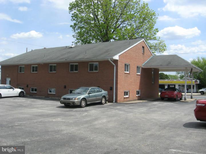410 Township Line Rd Property Photo 2
