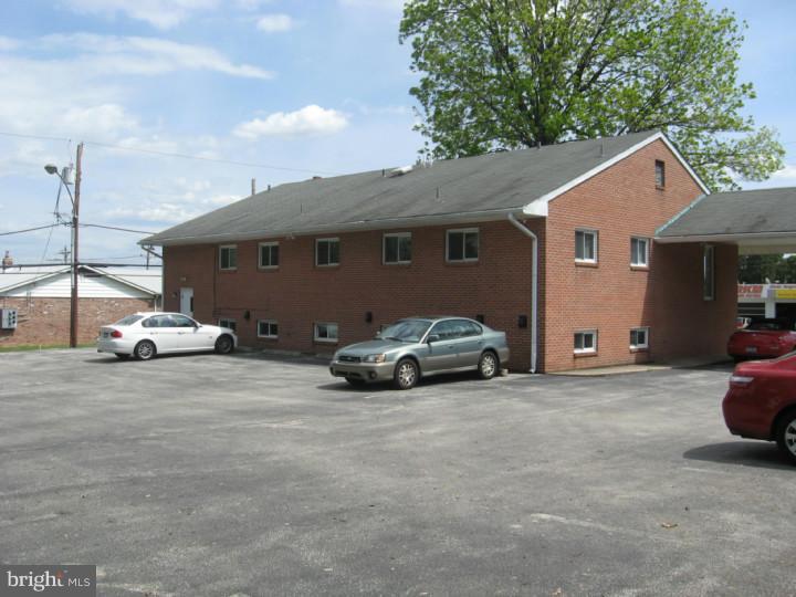 410 Township Line Rd Property Photo 4