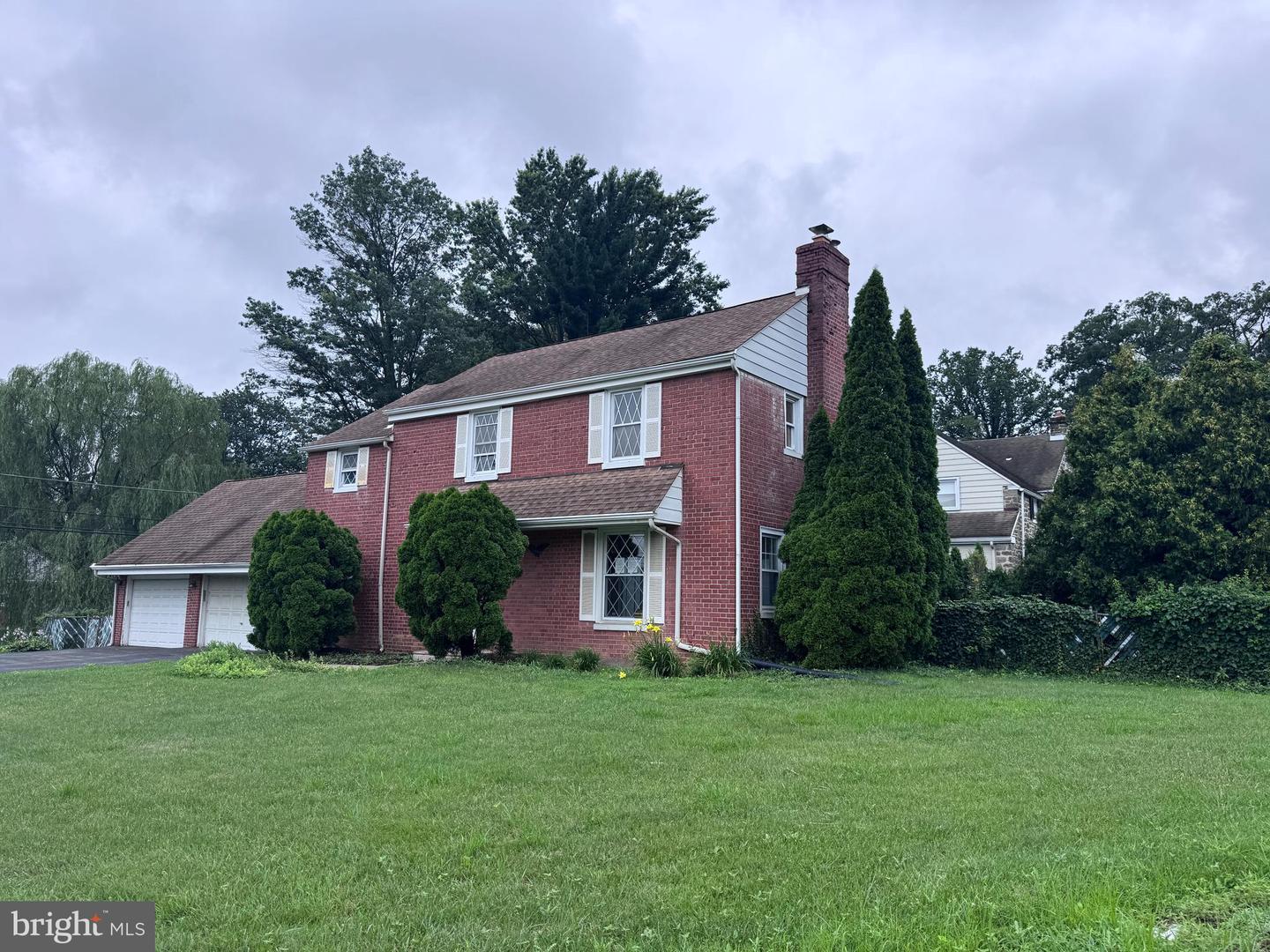 145 Landover Rd Property Photo 2