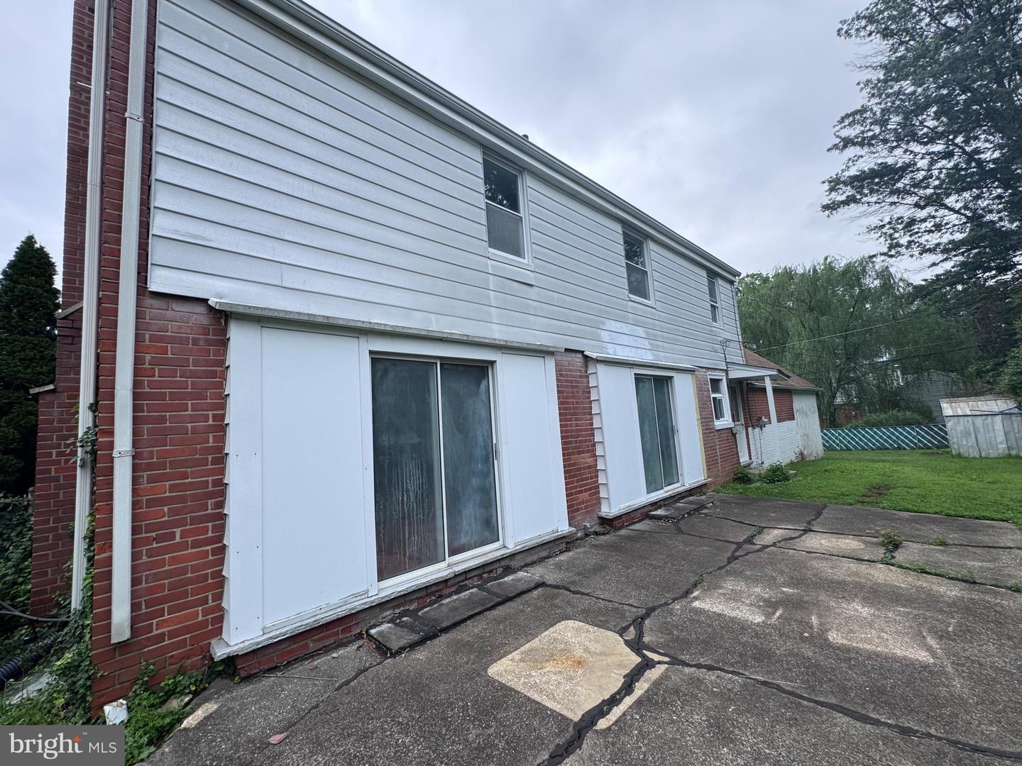 145 Landover Rd Property Photo 4