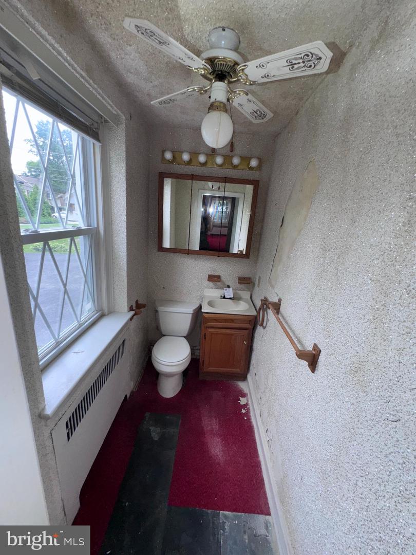 145 Landover Rd Property Photo 10