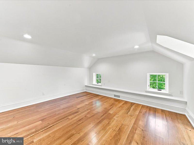 80 Heyburn Rd Property Photo 64